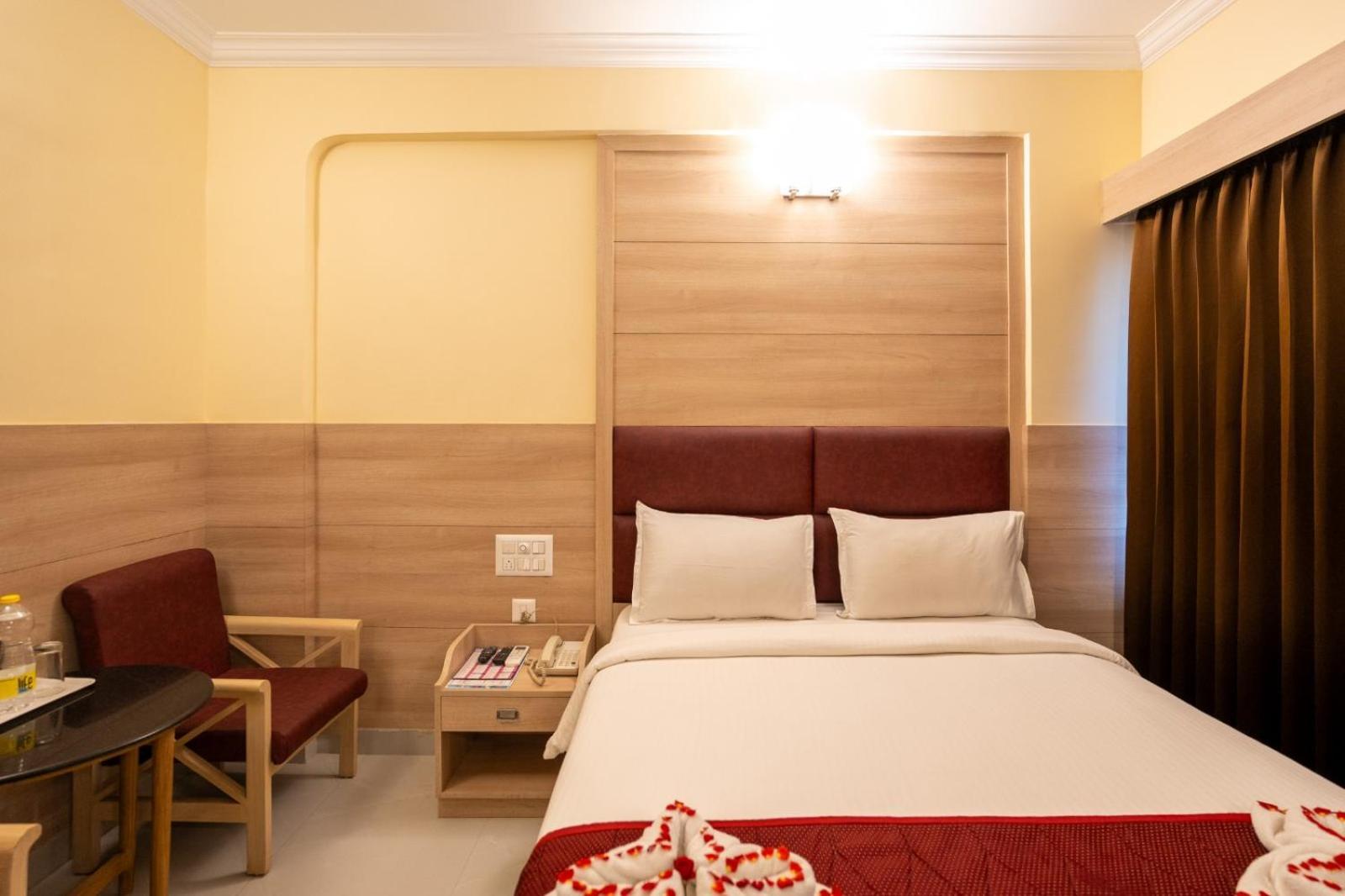 Sree Bharani Hotels Tirunelveli Exterior foto